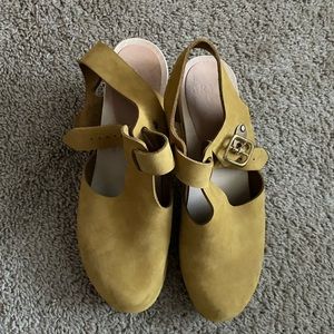 BRYR clogs!